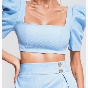BELLA BARNETT Theya Baby blue puff sleeve cropped top. Size Small NWT